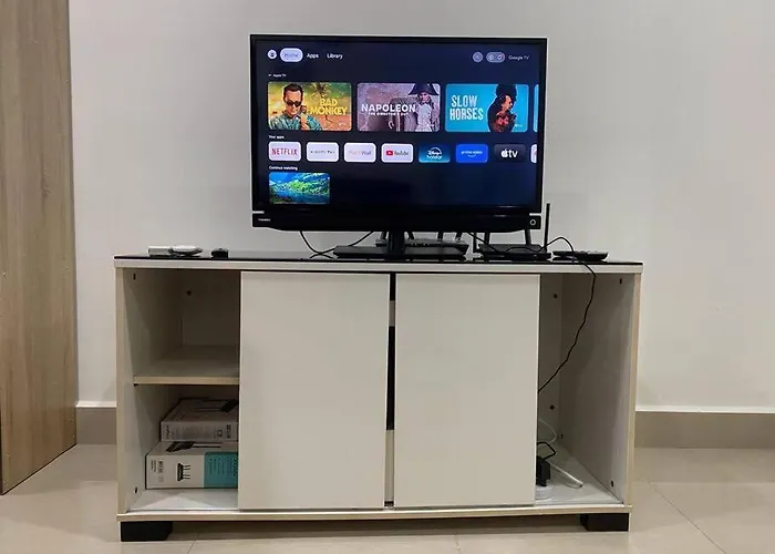Cozy Shaftsbury High Floor King Bed Free Parkin Wifi And Netflix 1311
