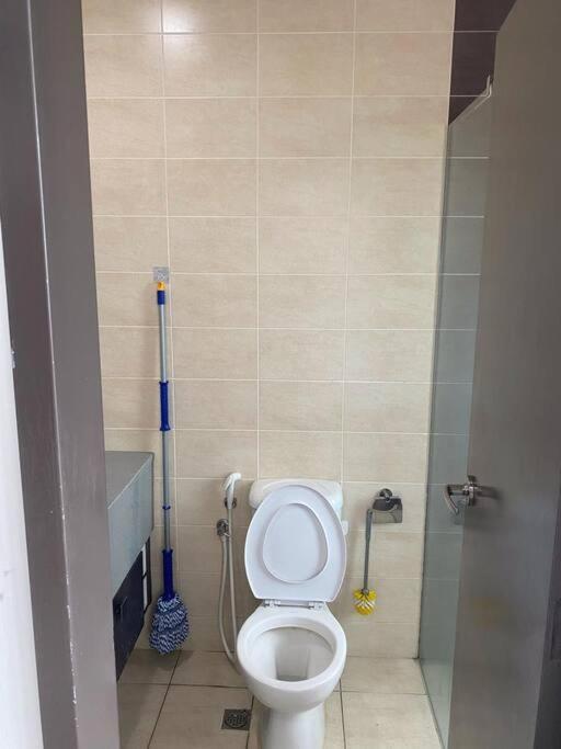Cozy Shaftsbury High Floor King Bed Free Parkin Wifi And Netflix 1311 *
