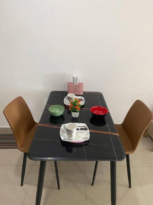 Cozy Shaftsbury High Floor King Bed Free Parkin Wifi And Netflix 1311 Cyberjaya
