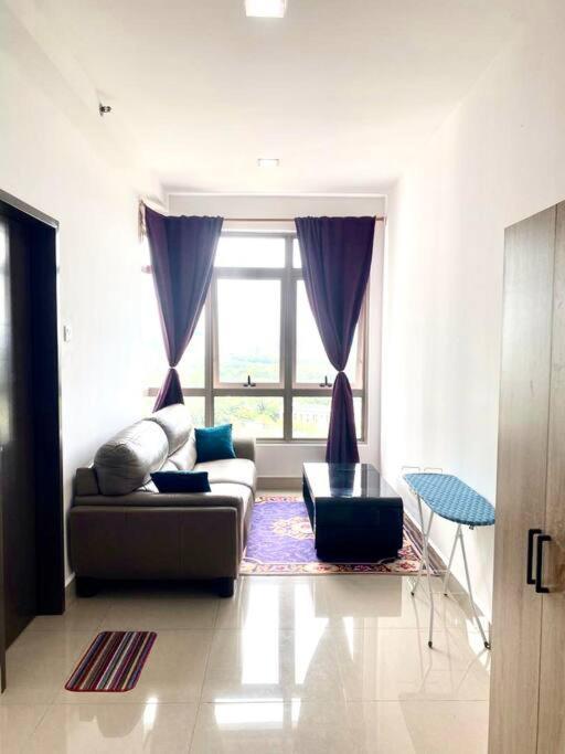 Cozy Shaftsbury High Floor King Bed Free Parkin Wifi And Netflix 1311 * Cyberjaya