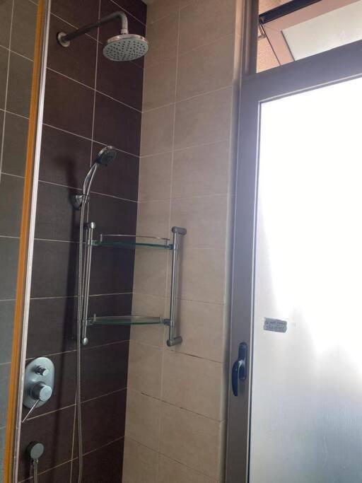 Pangsapuri Cozy Shaftsbury High Floor King Bed Free Parkin Wifi And Netflix 1311