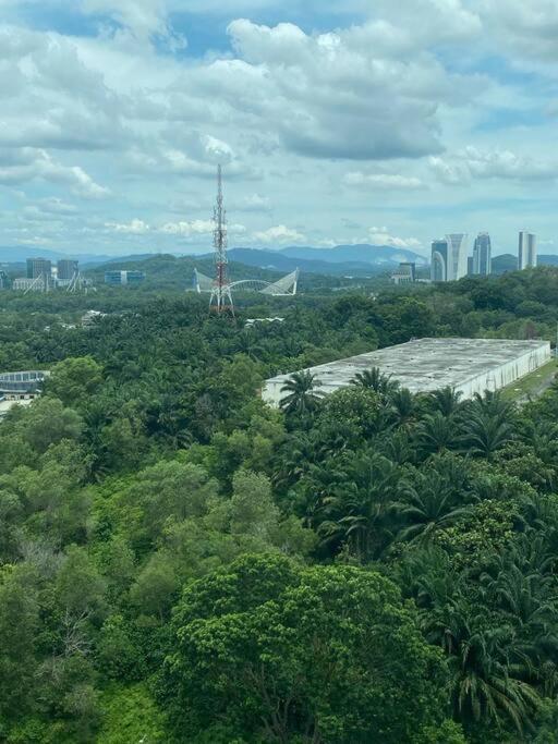 Cozy Shaftsbury High Floor King Bed Free Parkin Wifi And Netflix 1311 Pangsapuri *