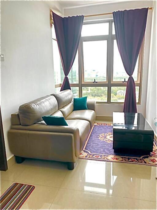 Cozy Shaftsbury High Floor King Bed Free Parkin Wifi And Netflix 1311 Apartment Cyberjaya